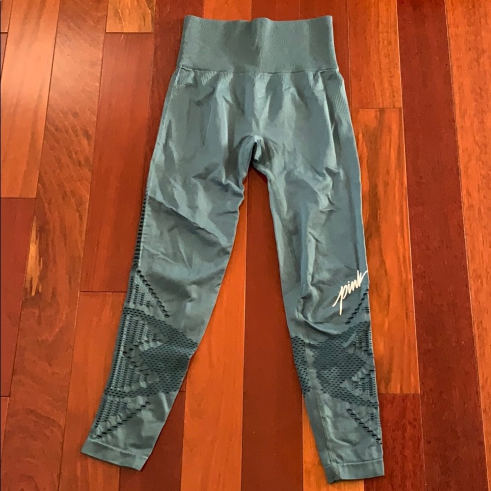 Women’s PINK Leggings. Size XS.